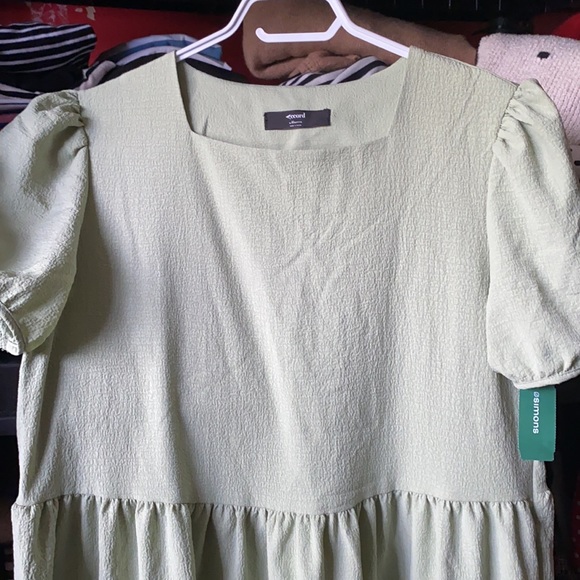 Pretty pastel green dress - Picture 3 of 8